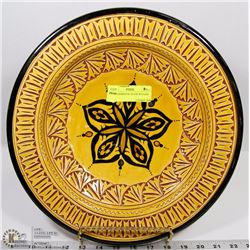 13" ORNAMENTAL PLATE W STAND