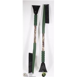 LOT OF TWO 31" MOSSY OAK SNOW BRUSHES