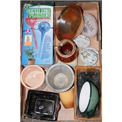 FLAT OF GARDEN ITEMS