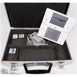 NINTENDO DS W/SD CARD, PEN, CORDS &