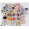 Image 1 : LOT OF 30+ SCENTSY WAX MELTS