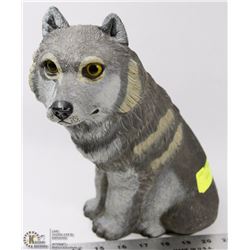 WOLF STATUE
