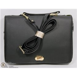 BLACK LEATHER CROSSBODY PURSE