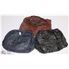 Image 1 : LOT OF THREE WOMENS PURSES