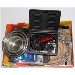 BOX OF DOG ACCESSORIES INCL. LONG DOG