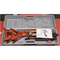 HOT ROD 2-TON TROLLEY JACK AND 2 JACK