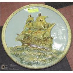 ROUND WALL CHALKWARE SHIP