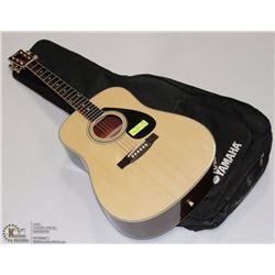 ACOUSTIC BLOND GUITAR YAMAHA GOLD HARDWARE