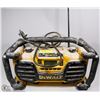 Image 1 : DEWALT DC012 WORKSITE CHARGER/RADIO
