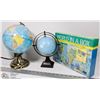 Image 1 : SET OF 2 GLOBES 1 W/LIGHT & DESK TOP