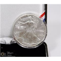 15) 1990 US 1 OZ SILVER LIBERTY DOLLAR UNC.