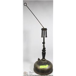 VINTAGE COLEMAN 1936 KEROSENE LANTERN