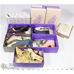 FLAT OF ASST JUST THE RIGHT SHOE ORNAMENTS