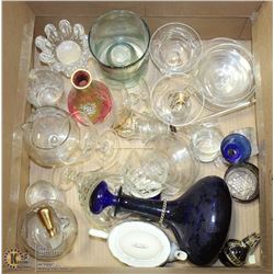 ESTATE BOX OF HOME DECOR AND GLASSWARES
