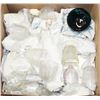 Image 1 : ESTATE BOX OR MISCELLANEOUS GLASS WARES AND MORE