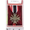 Image 1 : NAZI MEDAL WITH BOX