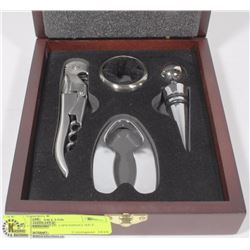 WOOD CASE WINE OPENING SET