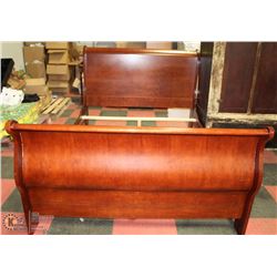 16) SLEIGH BED QUEEN
