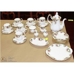 ESTATE 31 PC ROYAL ALBERT CELEBRATION