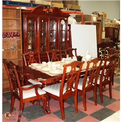 ESTATE CARVED STYLE DINING TABLE WITH 2 LEAVES,