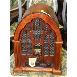 NOSTALGIC GE 7-4100JA RADIO WITH AM/FM