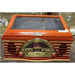 NOSTALGIC PHILCO CD/RECORD PLAYER