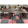 Image 1 : VINTAGE SINGER SEWING MACHINE W/ WOOD AND CAST