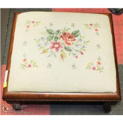 VINTAGE NEEDLE POINT FOOT STOOL