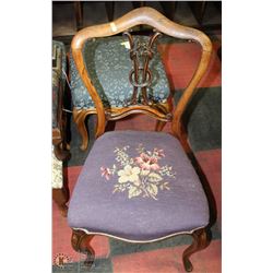 ANTIQUE WOOD CARVED NEEDLEPOINT SIDE CHAIR