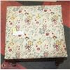 Image 1 : VINTAGE FLOWER PATTERNED FOOT STOOL