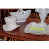 Image 3 : 7 PC COLLECTION OF MILK GLASS - TOP HATS, VASE &