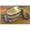 Image 1 : ANTIQUE BLOCK AND TACKLE