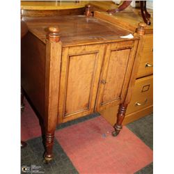 VINTAGE WOOD CABINET 20X20X27