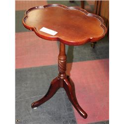 CHERRY COLOR DECORATIVE SIDE TABLE 14X11X20