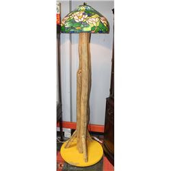 LODGE POLE PINE LAMP WITH WATER LILY TIFFANY STYLE