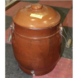 MEDALTA 5 GALLON ICE WATER CROCK