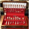 Image 1 : ESTATE W&M ROGERS AND SONS SILVERPLATED CUTLERY