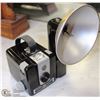 Image 1 : VINTAGE 1950S BROWNIE HAWKEYE CAMERA COMES WITH