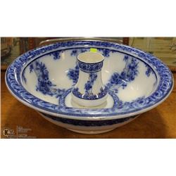 LARGE VINTAGE COPELAND BASIN  WITH VASE.