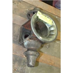 ANTIQUE MODEL T HEAD LIGHT.