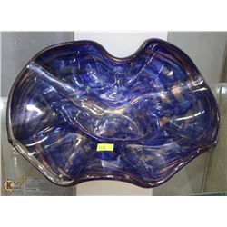 LARGE  CURVED SHAPE GLASS TABLE CENTERPIECE