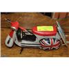 Image 2 : BRITISH SCOOTER WITH SURFBOARDS TIN