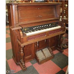 EARLY 1900'S RESTORED DOMINION BOWMANVILLE PUMP