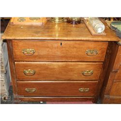 ANTIQUE 3 DRAWER CHEST OF DRAWERS