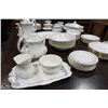 Image 5 : 76PC ROYAL ALBERT MEMORY LANE CHINA