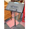 Image 1 : MUSIC STAND WITH LIGHT