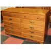 Image 2 : 12) 6 DRAWER ROXTON MAPLE DRESSER