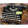 Image 1 : ANTIQUE UNDERWOOD TYPEWRITER
