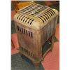 Image 2 : ANTIQUE GAS STOVE/HEATER