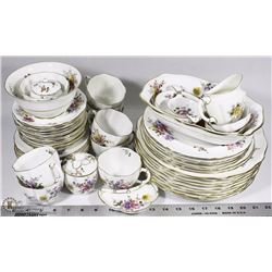 58PC ROYAL CROWN DERBY FINE CHINA SET.